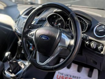 Ford Fiesta 1.0T EcoBoost Zetec Euro 5 (s/s) 3dr