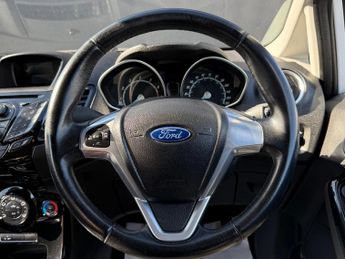 Ford Fiesta 1.0T EcoBoost Zetec Euro 5 (s/s) 3dr