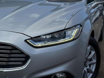 Ford Mondeo 2.0 TiVCT Titanium CVT Euro 6 (s/s) 4dr