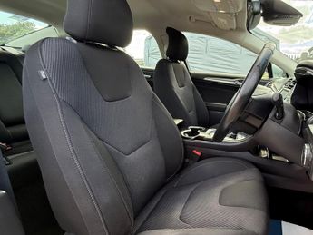 Ford Mondeo 2.0 TiVCT Titanium CVT Euro 6 (s/s) 4dr