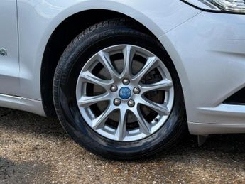 Ford Mondeo 2.0 TiVCT Titanium CVT Euro 6 (s/s) 4dr