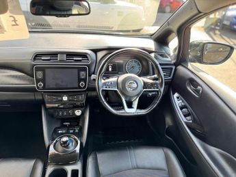 Nissan Leaf 40kWh N-Connecta Auto 5dr