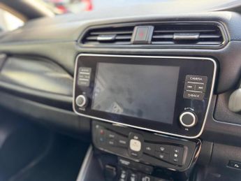 Nissan Leaf 40kWh N-Connecta Auto 5dr