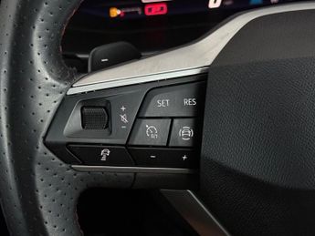 SEAT Leon 1.5 eTSI MHEV FR First Edition DSG Euro 6 (s/s) 5dr
