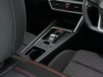 SEAT Leon 1.5 eTSI MHEV FR First Edition DSG Euro 6 (s/s) 5dr