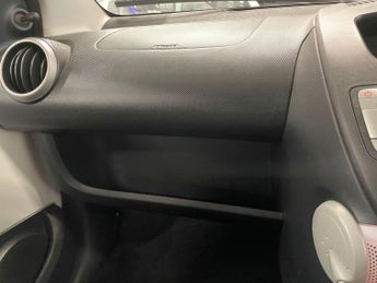 Toyota AYGO 1.0 VVT-i Mode Euro 5 3dr
