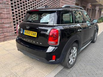 MINI Countryman 1.5 10kWh Cooper SE Classic Auto ALL4 Euro 6 (s/s) 5dr