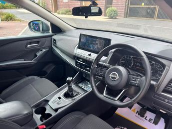 Nissan Qashqai 1.3 DIG-T MHEV Acenta Premium Euro 6 (s/s) 5dr