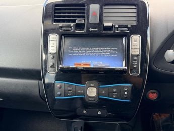 Nissan Leaf 24kWh Tekna Auto 5dr