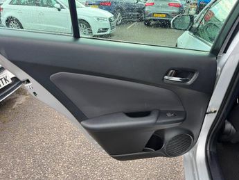 Toyota Prius 1.8 VVT-h Active Hatchback 5dr Petrol Hybrid CVT Euro 6 (s/s) (1