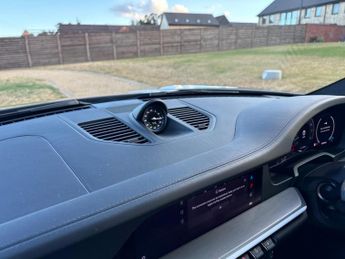 Porsche 911 3.0T 992 Carrera Coupe 2dr Petrol PDK Euro 6 (s/s) (394 ps)
