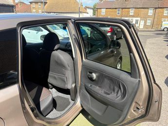 Nissan Note 1.6 16V n-tec Auto Euro 4 5dr