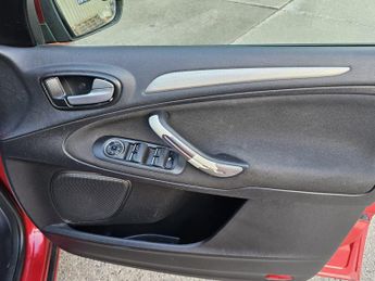 Ford S-Max 1.6 TDCi Zetec Euro 5 (s/s) 5dr