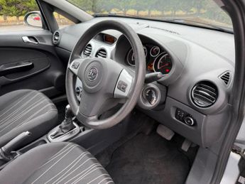 Vauxhall Corsa 1.4i 16v Exclusiv 3dr