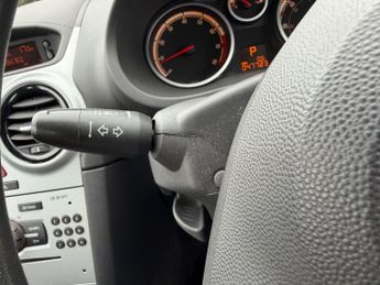 Vauxhall Corsa 1.4i 16v Exclusiv 3dr
