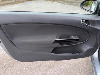 Vauxhall Corsa 1.4i 16v Exclusiv 3dr