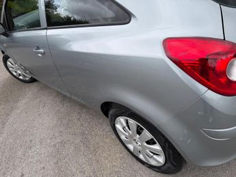 Vauxhall Corsa 1.4i 16v Exclusiv 3dr