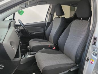 Toyota Yaris 1.5 VVT-h Icon E-CVT Euro 6 5dr