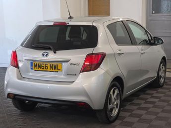 Toyota Yaris 1.5 VVT-h Icon E-CVT Euro 6 5dr