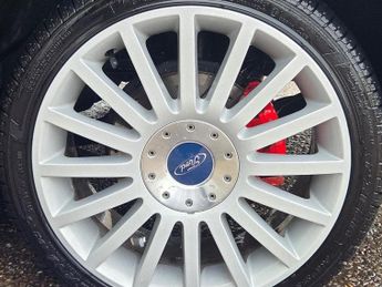 Ford Mondeo 3.0 ST-220 5dr