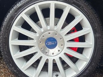 Ford Mondeo 3.0 ST-220 5dr