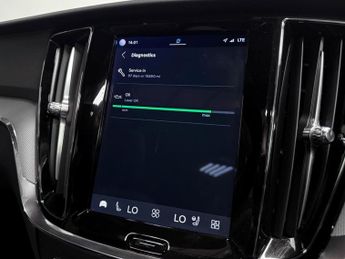 Volvo V60 Ultimate Dark B4 (197 hp)