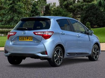 Toyota Yaris 1.5 VVT-h Design E-CVT Euro 6 (s/s) 5dr