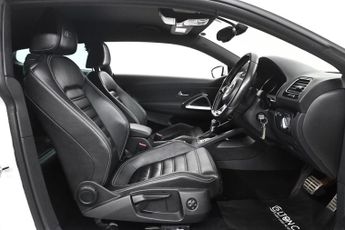 Volkswagen Scirocco 2.0 TDI BlueMotion Tech R-Line DSG Euro 6 (s/s) 3dr