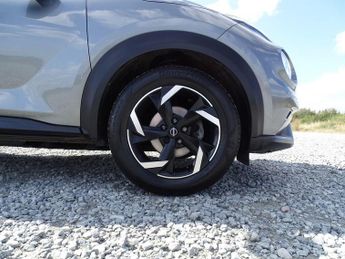 Nissan Juke 1.0 DIG-T N-Connecta DCT Auto Euro 6 (s/s) 5dr