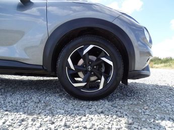 Nissan Juke 1.0 DIG-T N-Connecta DCT Auto Euro 6 (s/s) 5dr
