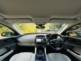 Jaguar XE 2.0i GPF Portfolio Auto Euro 6 (s/s) 4dr
