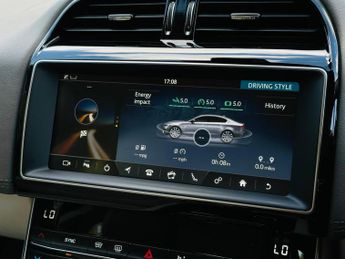 Jaguar XE 2.0i GPF Portfolio Auto Euro 6 (s/s) 4dr