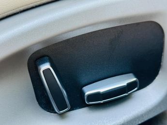 Jaguar XE 2.0i GPF Portfolio Auto Euro 6 (s/s) 4dr