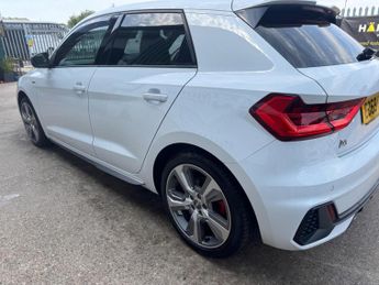 Audi A1 2.0 TFSI 40 S line Competition Sportback S Tronic Euro 6 (s/s) 5