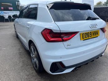 Audi A1 2.0 TFSI 40 S line Competition Sportback S Tronic Euro 6 (s/s) 5