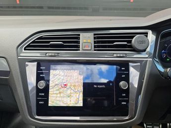 Volkswagen Tiguan 1.5 TSI EVO R-Line Tech DSG Euro 6 (s/s) 5dr