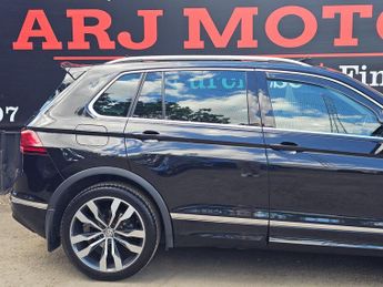 Volkswagen Tiguan 1.5 TSI EVO R-Line Tech DSG Euro 6 (s/s) 5dr