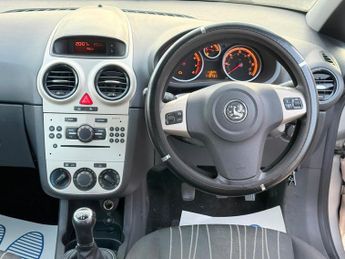 Vauxhall Corsa 1.2i 16v Club 5dr