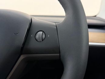 Tesla Model 3 (Dual Motor) Long Range Auto 4WDE 4dr