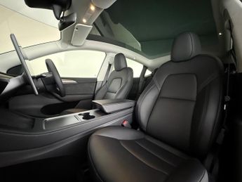 Tesla Model Y Auto RWD 5dr