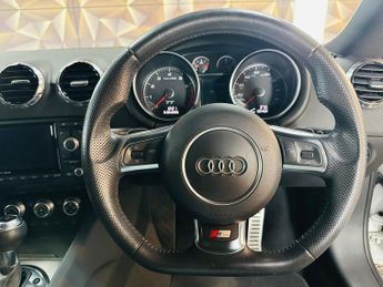 Audi TT 2.0 TFSI Black Edition S Tronic quattro Euro 5 (s/s) 3dr
