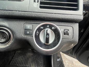 Mercedes-Benz C Class 1.8 C180 BlueEfficiency SE Auto Euro 5 4dr
