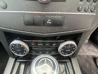 Mercedes-Benz C Class 1.8 C180 BlueEfficiency SE Auto Euro 5 4dr