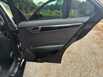 Mercedes-Benz C Class 1.8 C180 BlueEfficiency SE Auto Euro 5 4dr