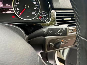 Volkswagen Touareg 3.0 TDI V6 BlueMotion Tech R-Line Tiptronic 4WD Euro 6 (s/s) 5dr