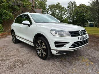 Volkswagen Touareg 3.0 TDI V6 BlueMotion Tech R-Line Tiptronic 4WD Euro 6 (s/s) 5dr