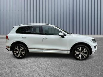 Volkswagen Touareg 3.0 TDI V6 BlueMotion Tech R-Line Tiptronic 4WD Euro 6 (s/s) 5dr