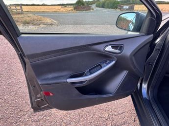 Ford Focus 1.6 Zetec Powershift Euro 6 5dr