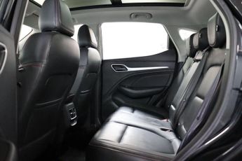 MG MG ZS 51.1kWh Trophy Auto 5dr