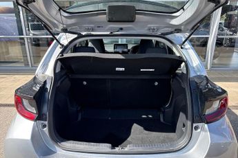 Toyota Yaris 1.5 VVT-h Icon E-CVT Euro 6 (s/s) 5dr
